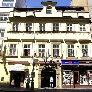 U Dvou Zlatych Klicu Szálloda Prága
